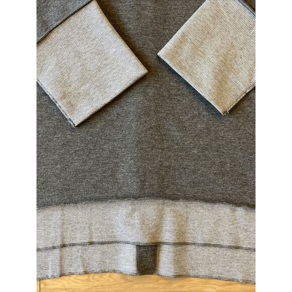 Lulu b Sz Medium Terry Pullover Knit Top Sweatshirt Button Back V-neck Gray EUC - Picture 5 of 8